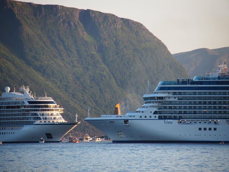 Alesund Bonfire boats